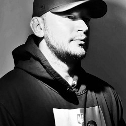 Віктор Павлюк - Матусю не плач