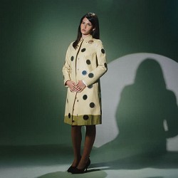 SIENNA SPIRO - Die On This Hill