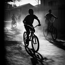 100лиця, MOTANA - Молодість